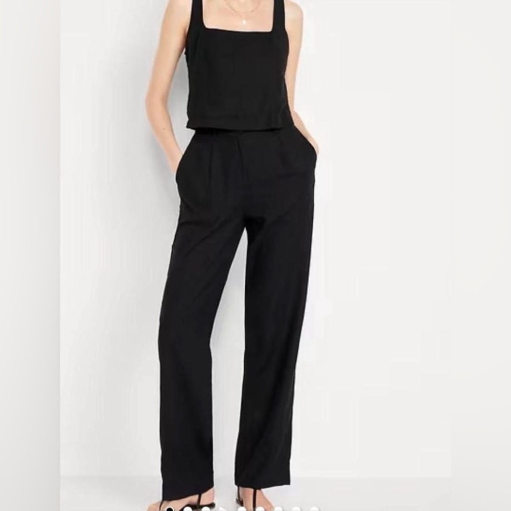 Old NavyExtra High-Waisted Taylor Wide-Leg Trouser Pants